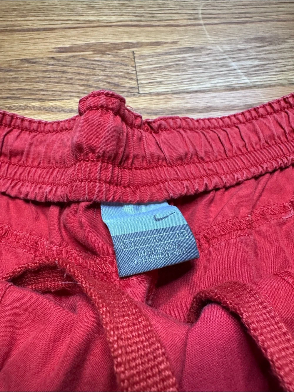 Vintage Nike Y2K Shorts Red Men’s XL Vtg 2000s